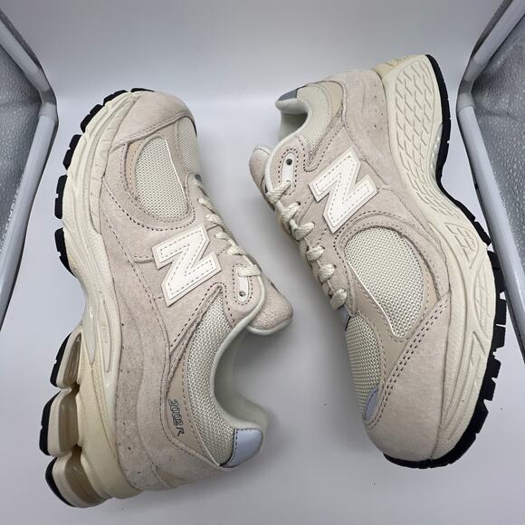 Brand new. New Balance 2002R Calm Taupe Running Shoes Unisex New Women's Size 8 - Picture 3 of 10